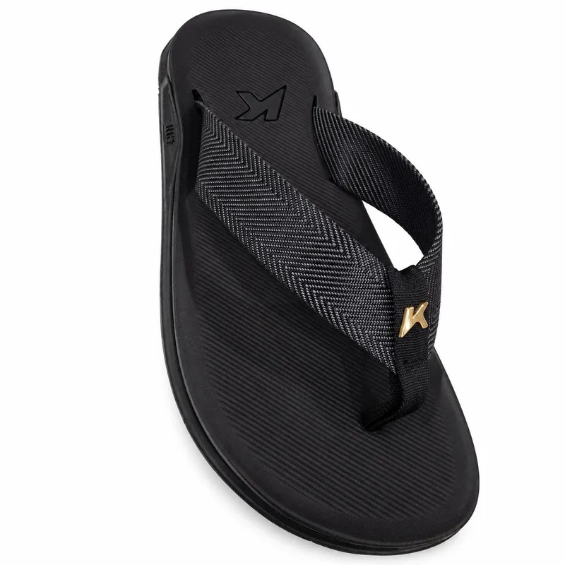 Chinelo Kenner, Preto
