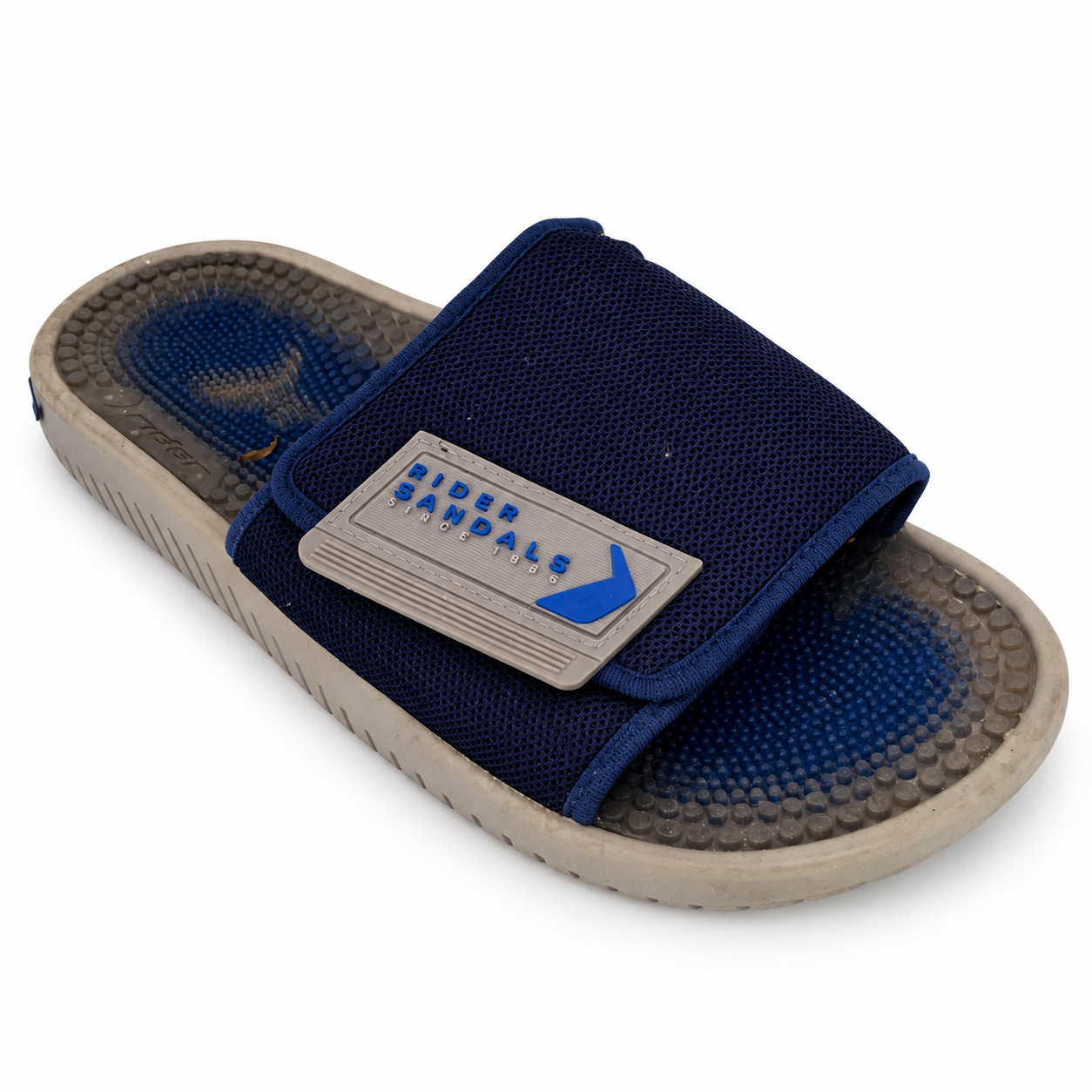 Chinelo Rider, foto 1 de 3