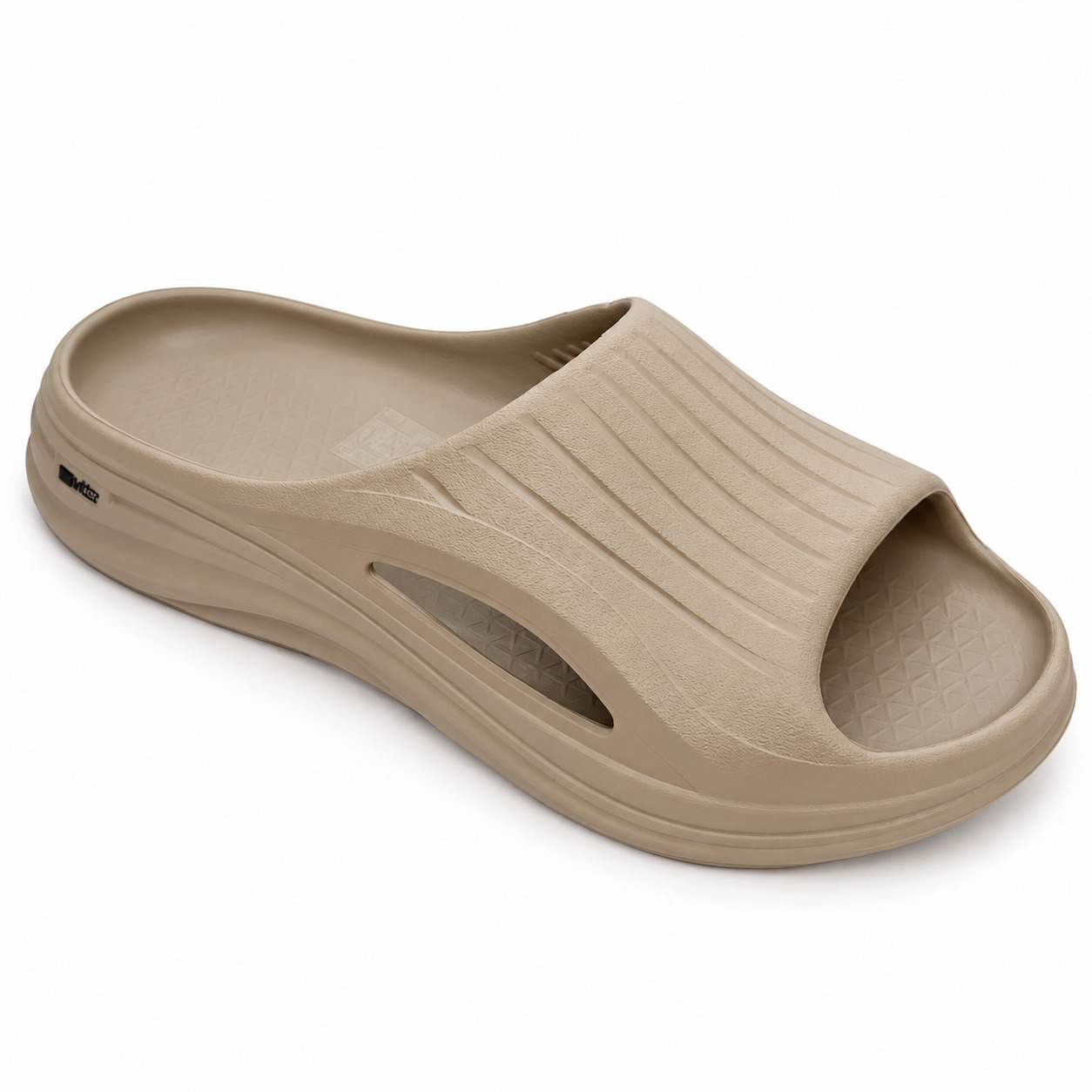Chinelo Actvitta, foto 1 de 3