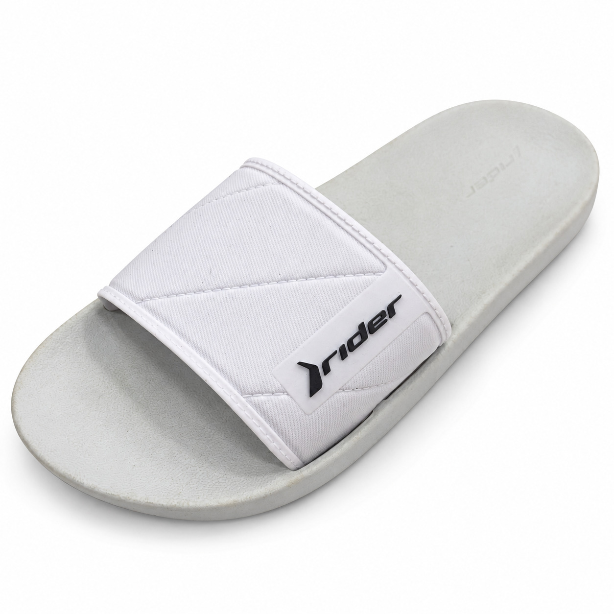 Chinelo Rider, foto 1 de 3